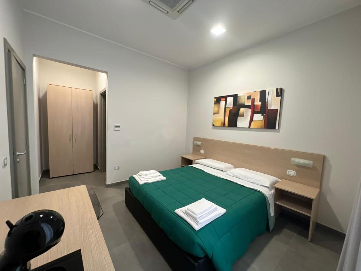 Palazzo 41 Rental Rooms San Pietro Vernotico Exteriér fotografie
