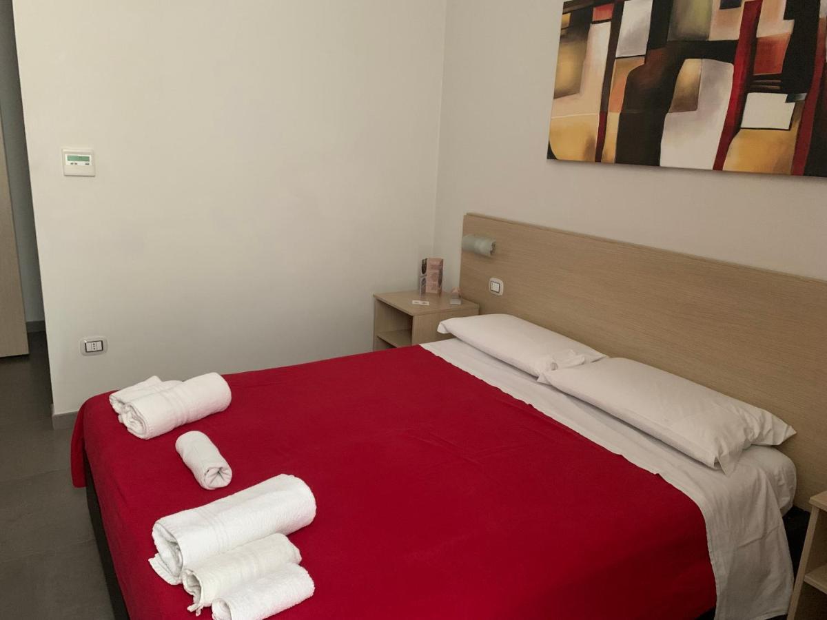 Palazzo 41 Rental Rooms San Pietro Vernotico Exteriér fotografie